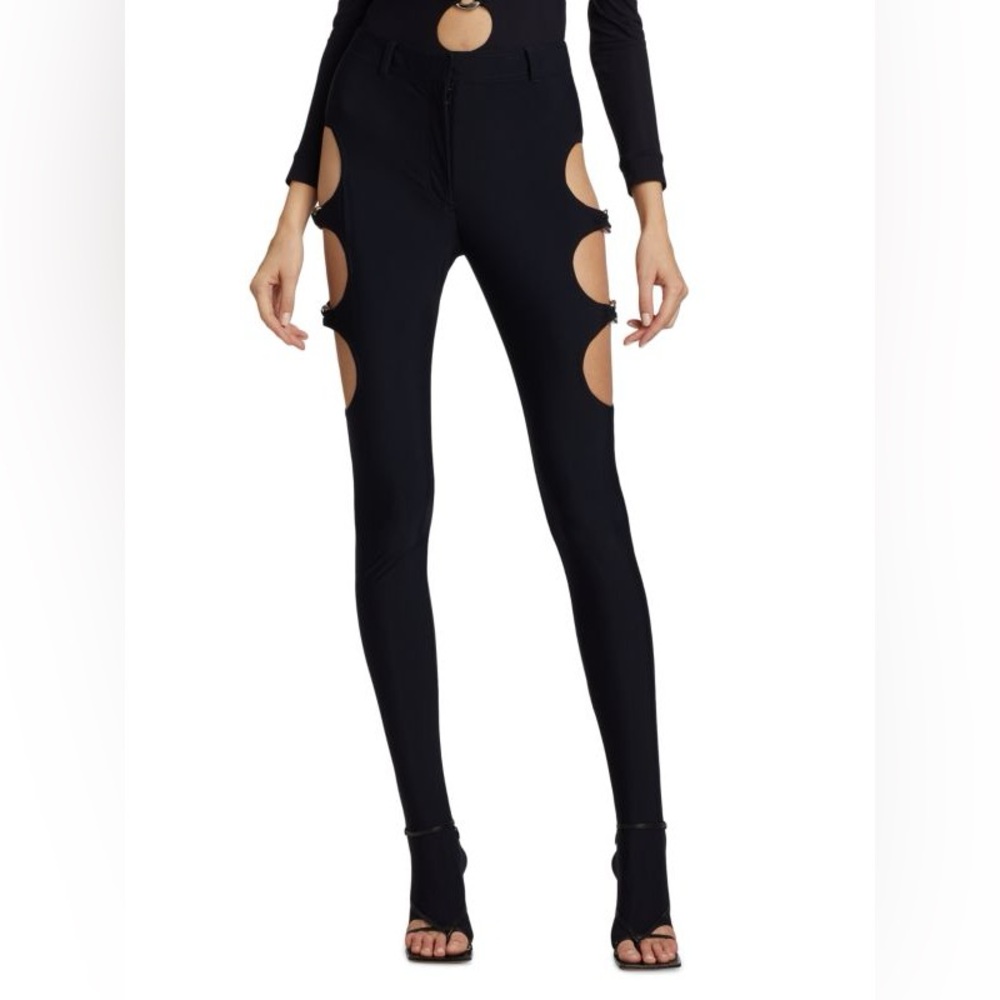 $1350 BURBERRY
Cut Out Skinny Stirrup Pants size 6